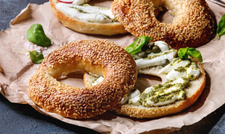 How to Minimize Calories in a Bagel with Cream Cheese