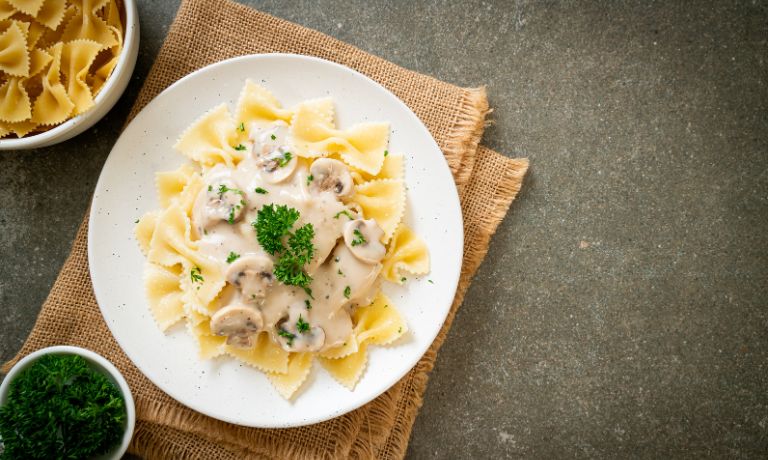 What Is Heavy Cream, And Why Is It Used In Pasta?